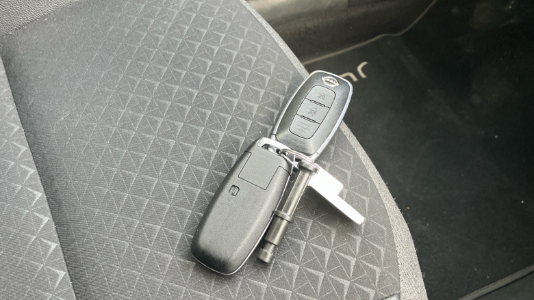 Nissan Juke 1.0 DiG-T N-Connecta 5dr Petrol Hatchback